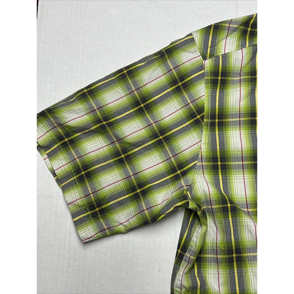 Marmot Short Sleeve Green Plaid Shirt Men's Medium **Small Stain** - Picture 7 of 16